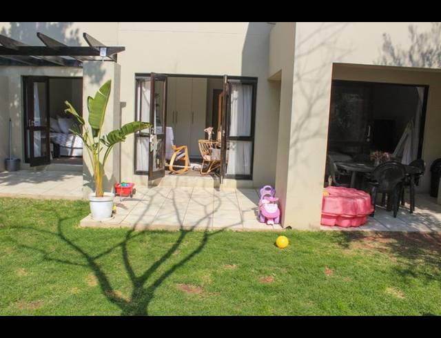2 BEDROOM PROPERTY TO RENT IN LONEHILL
